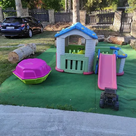 Πανσιόν Smrekovica