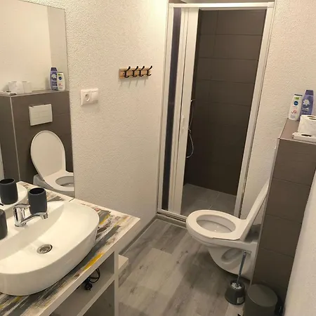 Πανσιόν Smrekovica 3*